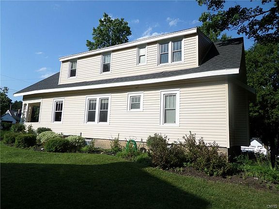 3rd image of 201 Danbury Dr