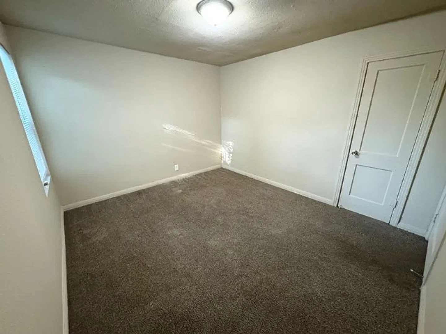 4 bed, 1283 sqft, $1,500 — Photo 3