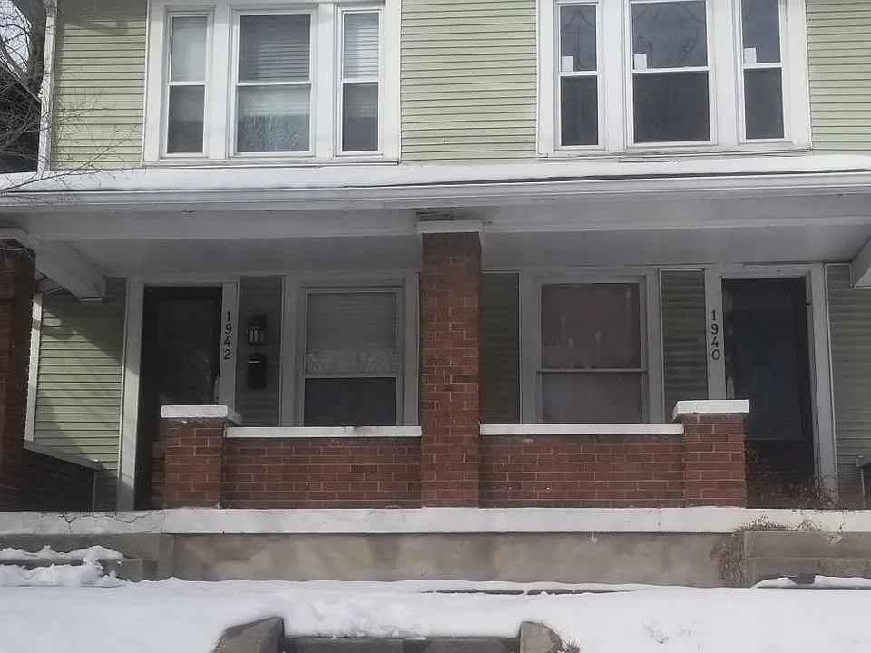 1942 W Michigan St