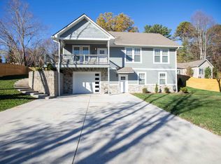 37 Edgewood Rd S, Asheville, NC 28803