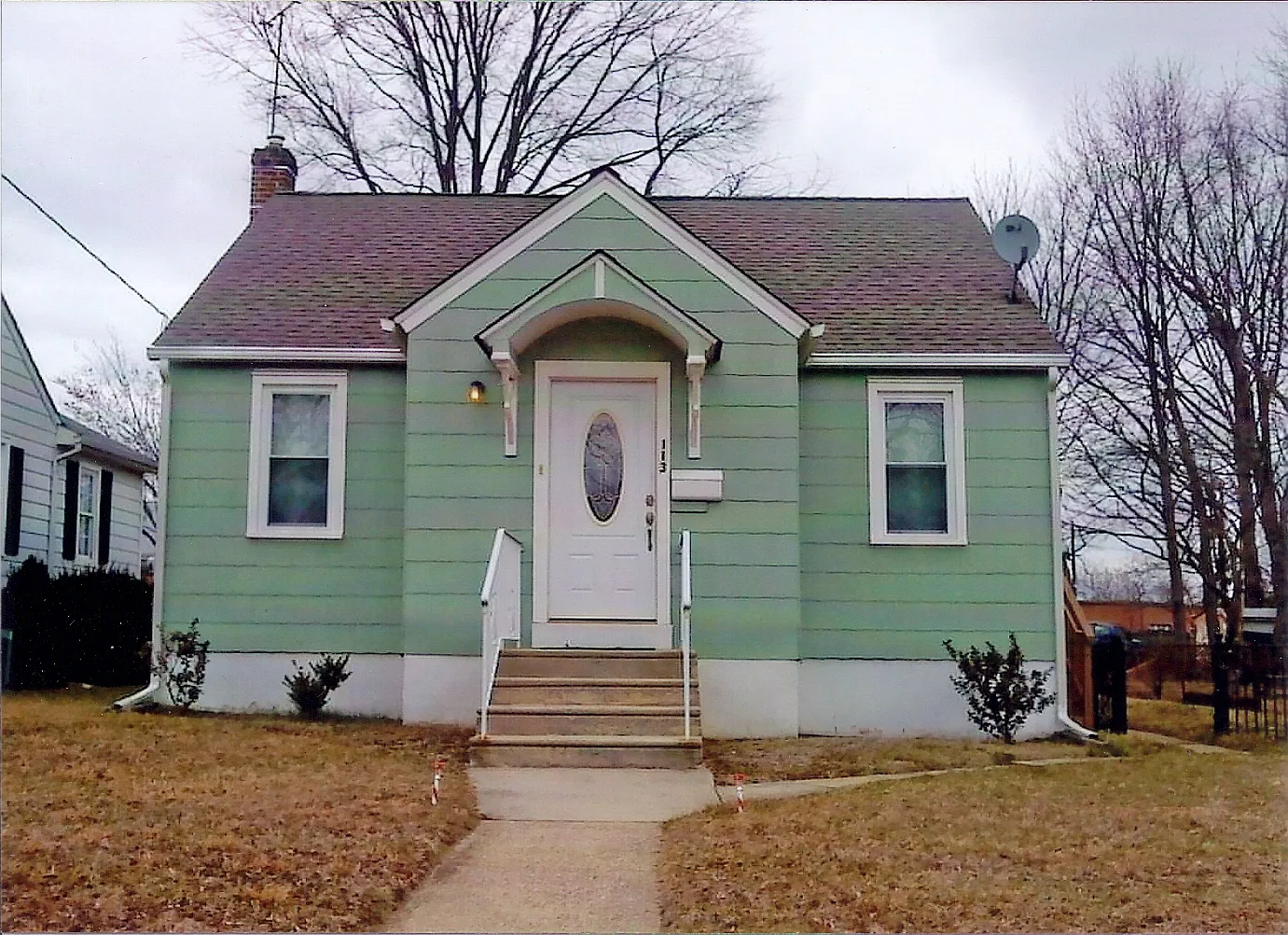 113 Oak Ave photo 1