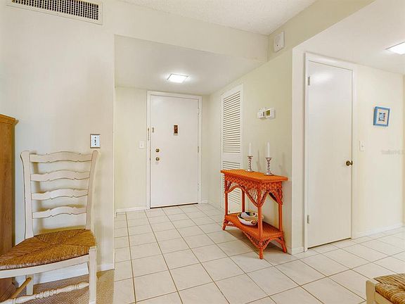 5th image of 1701 Gulf Of Mexico Dr Unit 207
