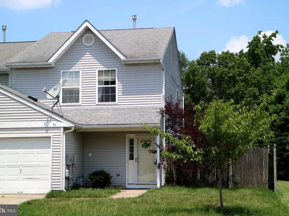 94 Highmeadows Dr, Sicklerville, NJ 08081