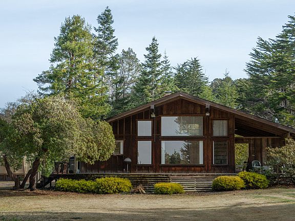4th image of 45100 Cypress Dr