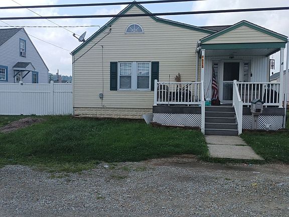 2nd image of 1013 Henry St