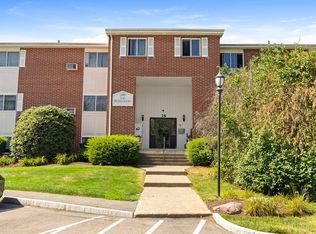 14 Dailey St APT J, Attleboro, MA 02703