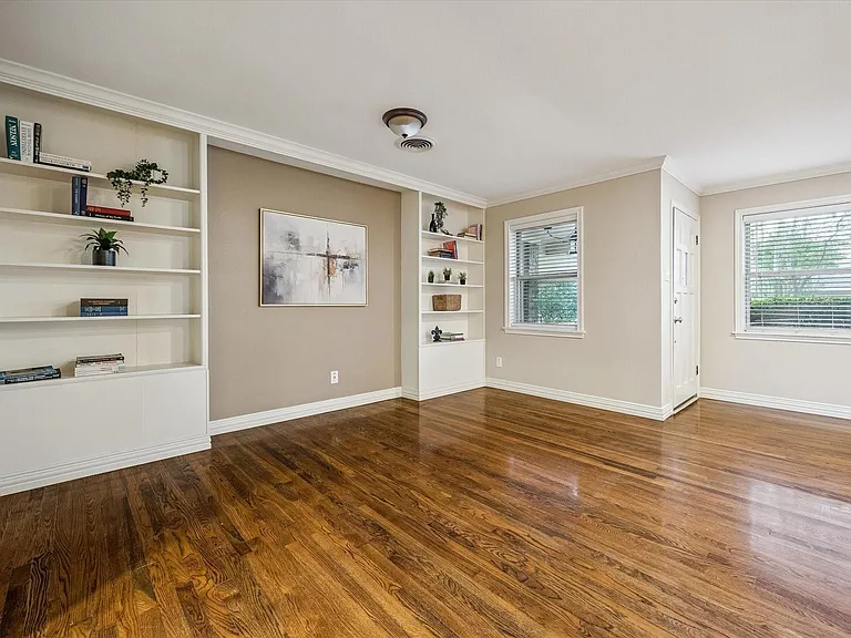 9813 Pine Lake Dr — Photo 4