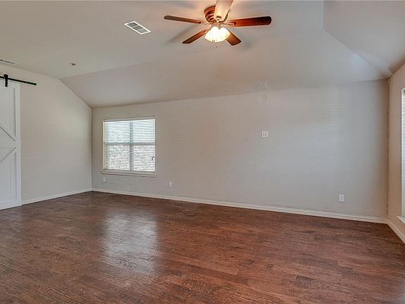 4th image of 6245 Stone Lake Dr