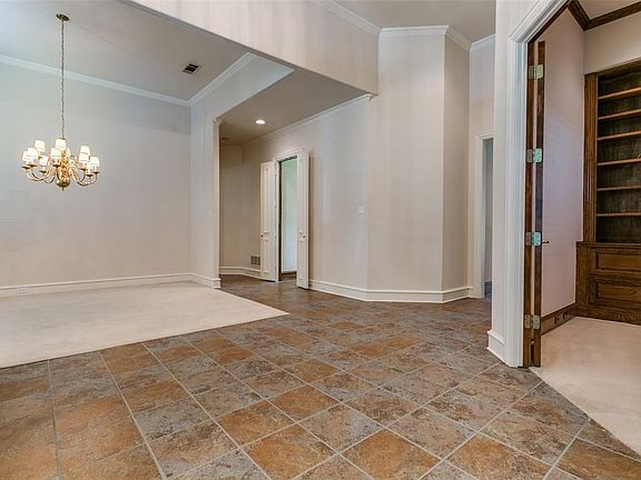 4th image of 5025 Trail Lake Dr