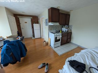 364 Harvard St APT 13, Cambridge, MA 02138