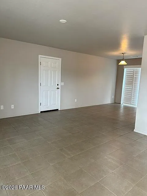 4 bed, 2.5 bath, 2078 sqft, $3,200 — Photo 2
