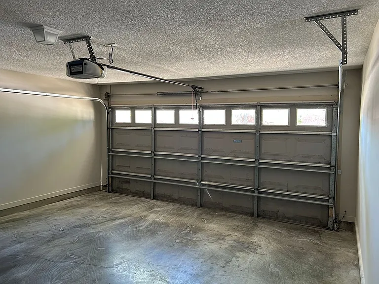 7668 Tally Ho Dr E — Photo 21