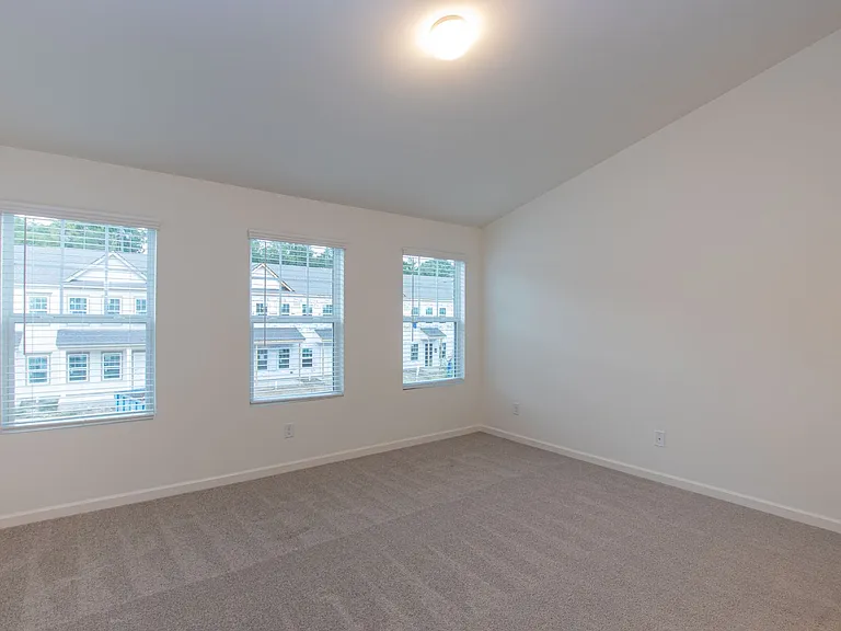 14147 Clayborn St — Photo 11
