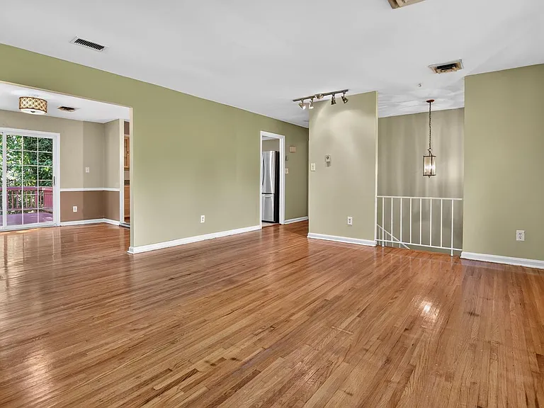 3409 Beverly Dr — Photo 21
