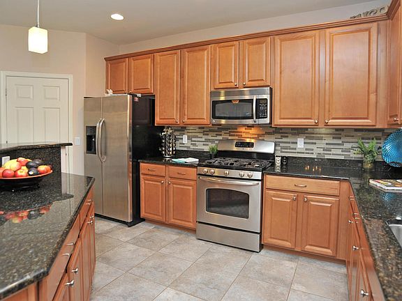 4th image of 11920 W Farmall Dr