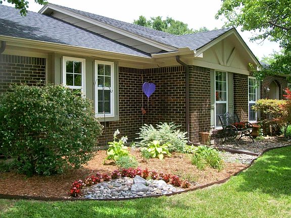 3rd image of 402 Valley Cove Dr