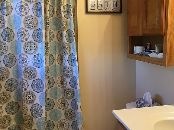 5th image of 203 Kuebel St