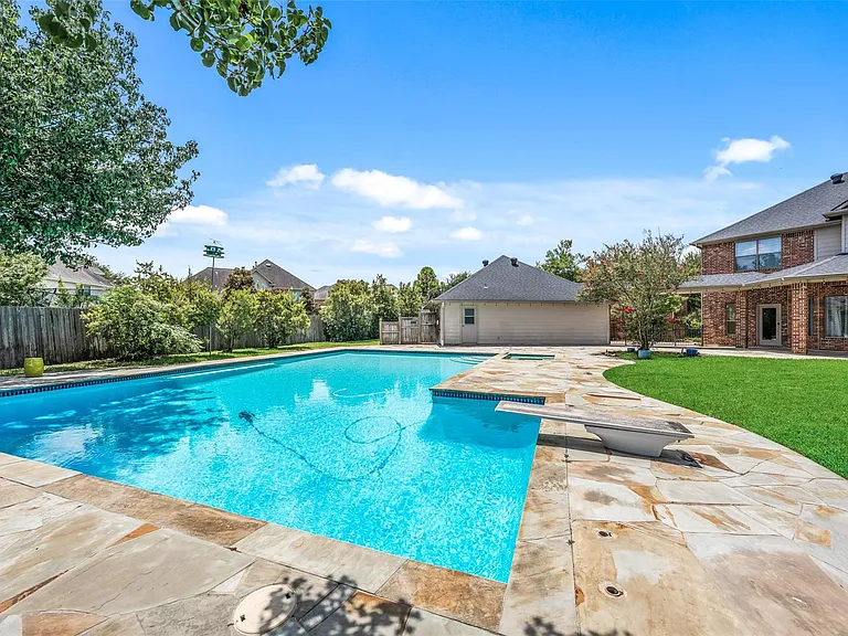 5450 Faircreek Ln — Photo 32