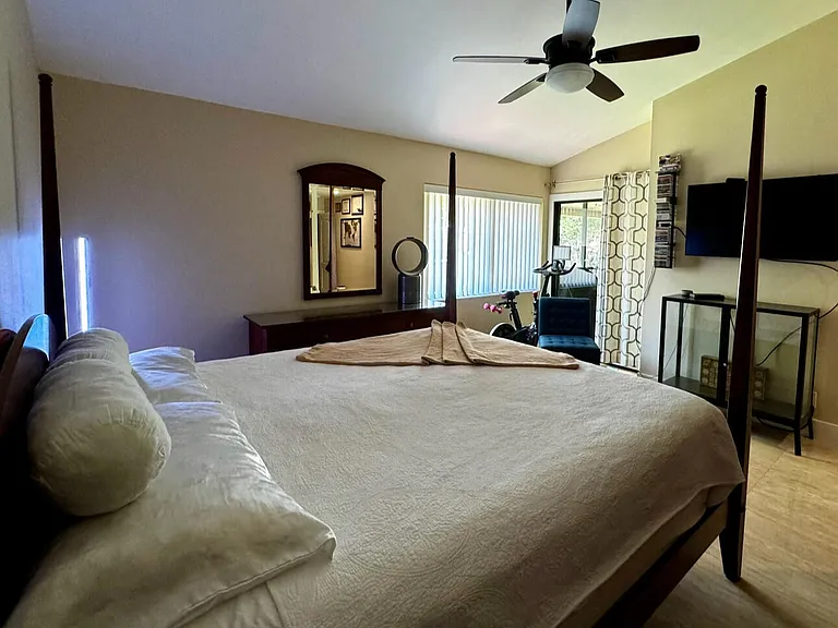 5520 Coach House Cir #G — Photo 19