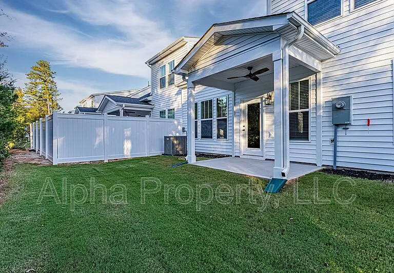 1554 Shallons Ct — Photo 33