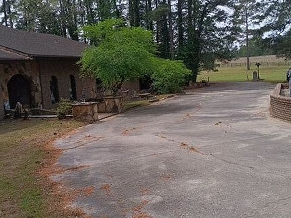 5th image of 138 Murray Manor Ln