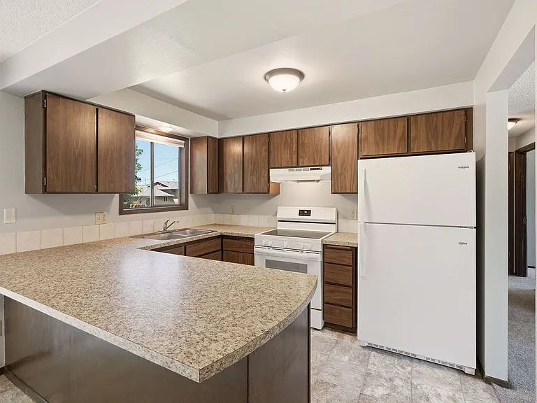 2705 N Robie Ct — Photo 9