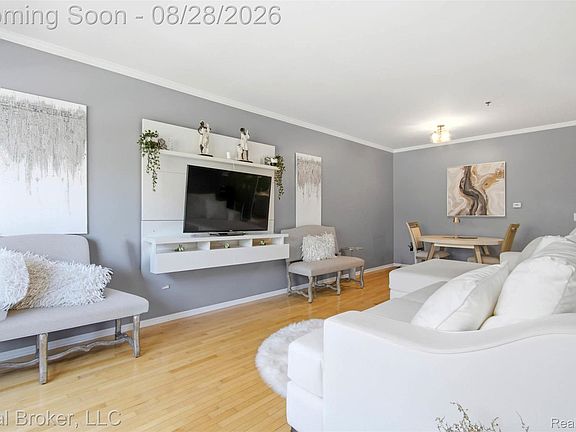 5th image of 20189 Rodeo Ct