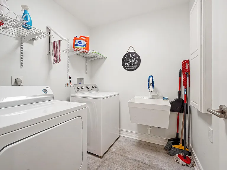 8943 Lake Irma Point — Photo 38