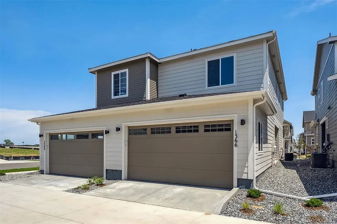 3 bed, 1444 sqft, $2,675 — Photo 2