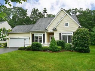 35 Wyndemere Ln #35, Windsor, CT 06095