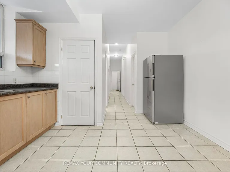 151 Dovercourt Rd #MAIN — Photo 12