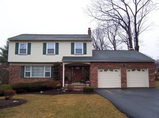 4 Arlene Dr, Rockaway, NJ 07866