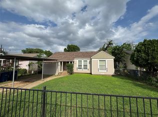 918 N Barnett Ave, Dallas, TX 75211