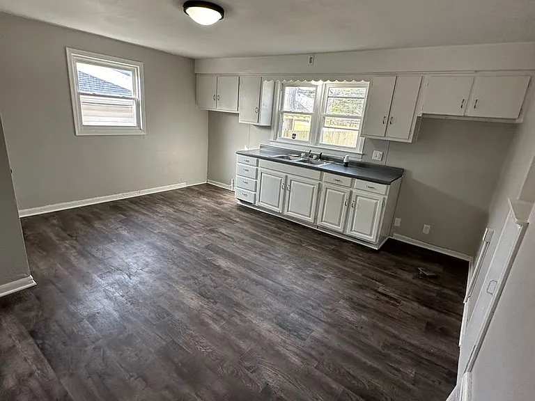 1329 N Johnson St — Photo 5