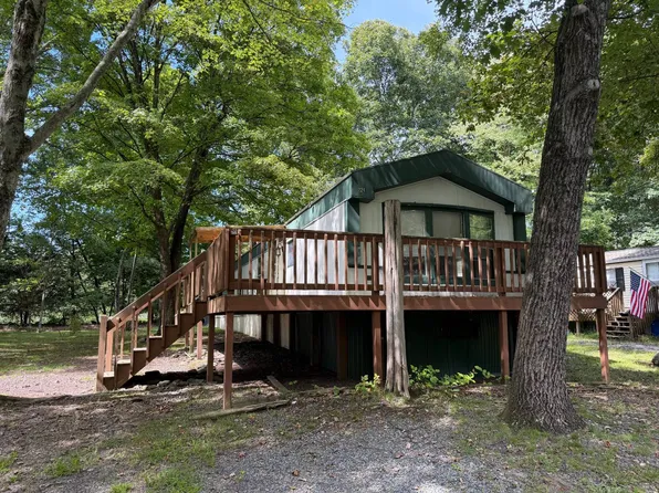 224 Smithfield Trailer Ct, East Stroudsburg, PA 18301
