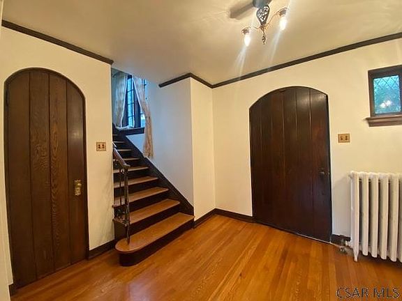 3rd image of 130 Arlington St