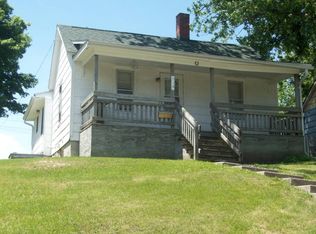 715 Center St, Grinnell, IA 50112