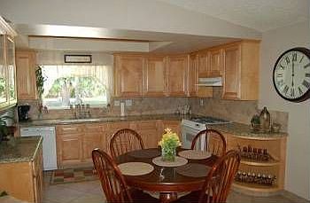 3rd image of 1709 W Helen Ave