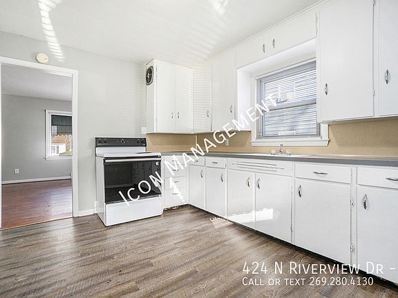 2nd image of 424 N Riverview Dr #2