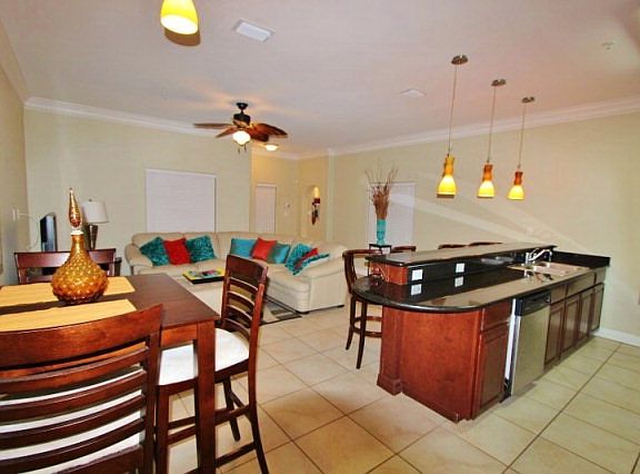 4th image of 103 E Palm St #3
