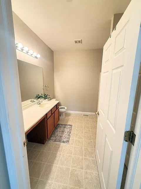 2 bed, 1380 sqft, $1,750 — Photo 2