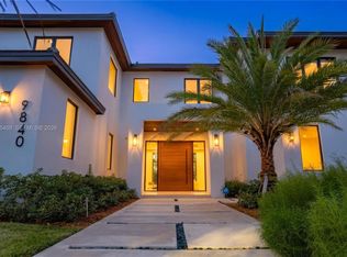 9840 SW 73rd Ct, Pinecrest, FL 33156