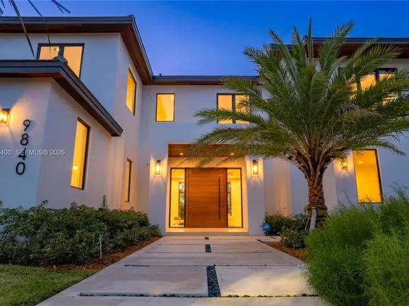 9840 SW 73rd Ct, Pinecrest, FL 33156