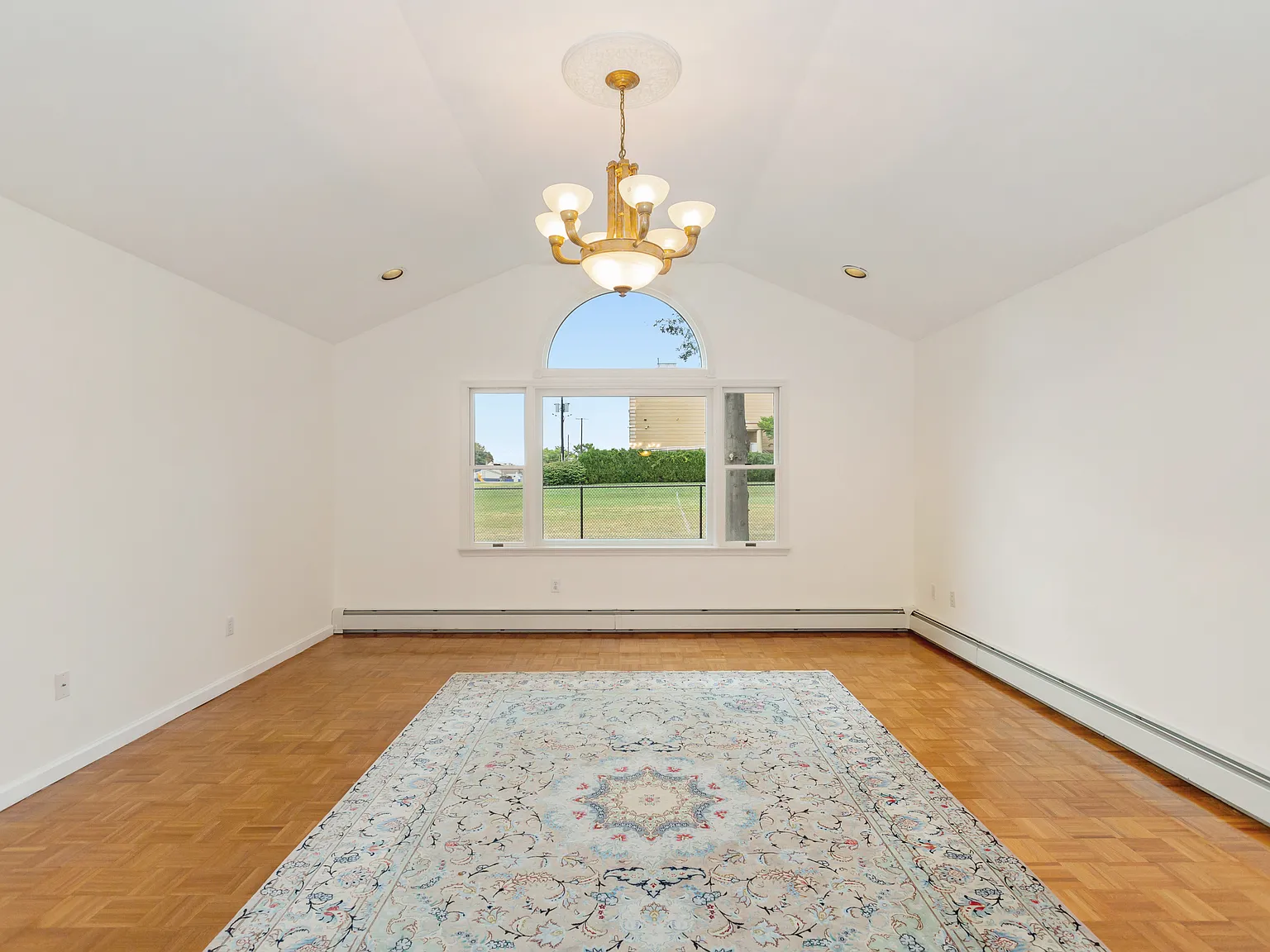 3 bed, 1787 sqft, $3,400 — Photo 1