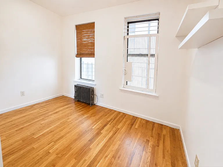 185 E 2nd St #5C — Photo 5