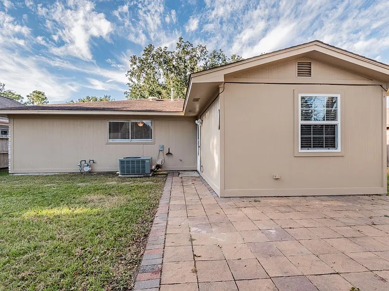 1007 Cascade Creek Dr — Photo 13