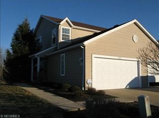 1215 Meadow Run, Akron, OH 44321