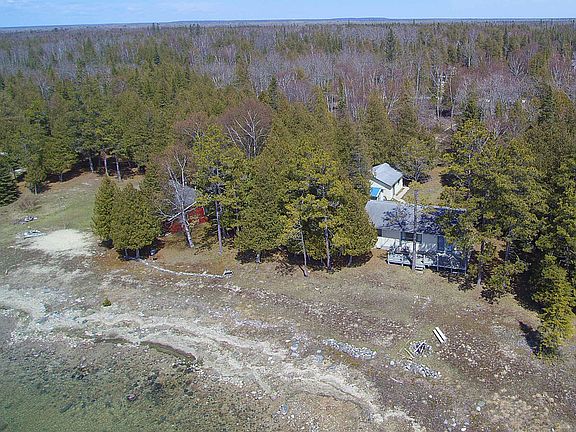 3rd image of 3740 N Saint Martins Point