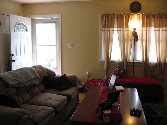 3rd image of 132 Wildwood Ave