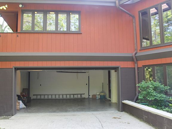 4th image of 1010 N Grant St